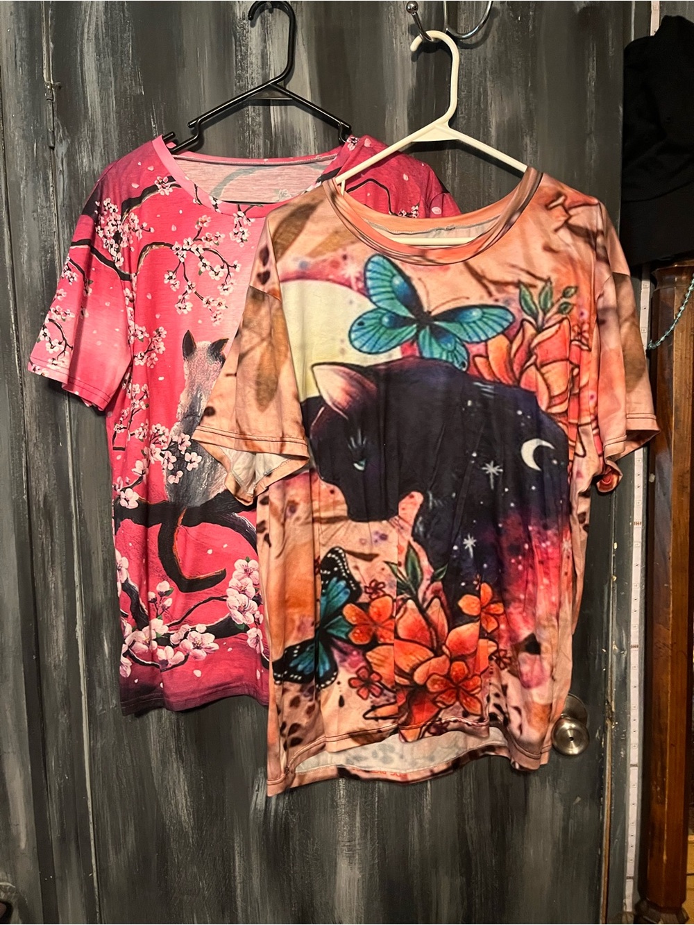 Artful  Cat & Butterflies Graphic Tees- XL